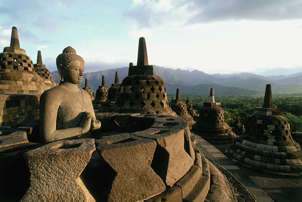 Candi Borobudur | wfauzyahazzahra
